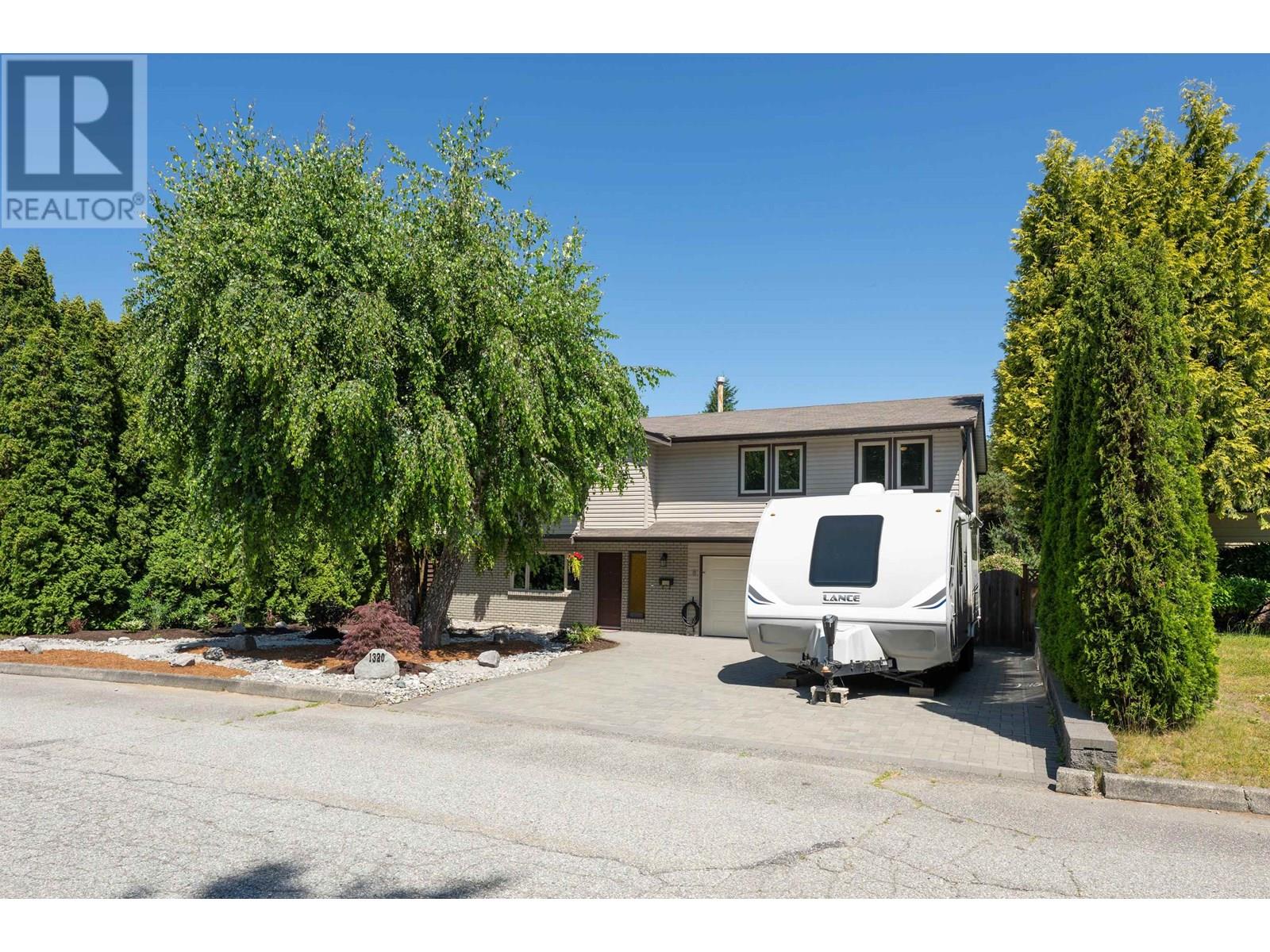 1320 Western Place, Port Coquitlam, British Columbia  V3C 4J9 - Photo 3 - R3014786