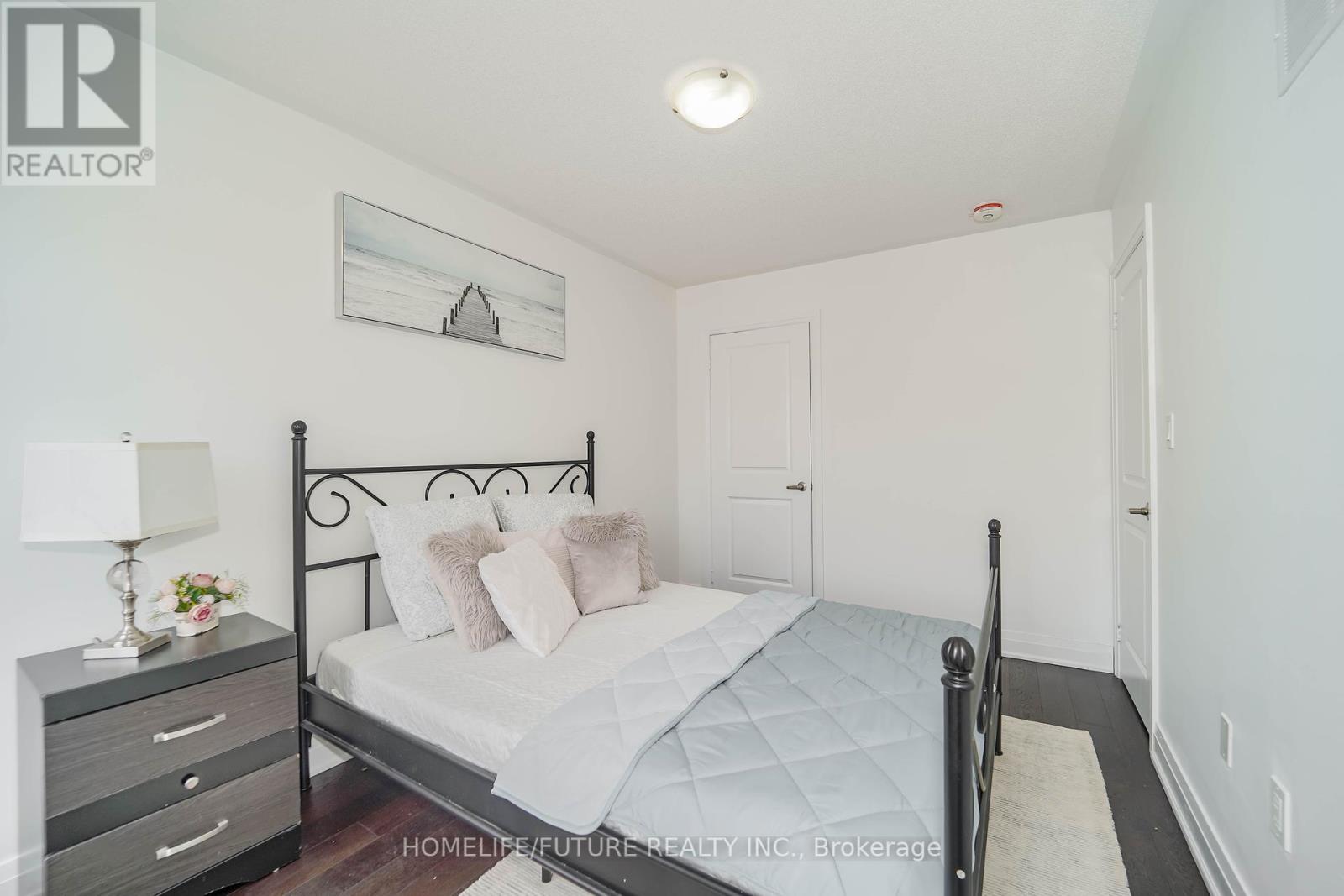 9 Christine Elliott Avenue, Whitby, Ontario  L1P 0B8 - Photo 19 - E12216121