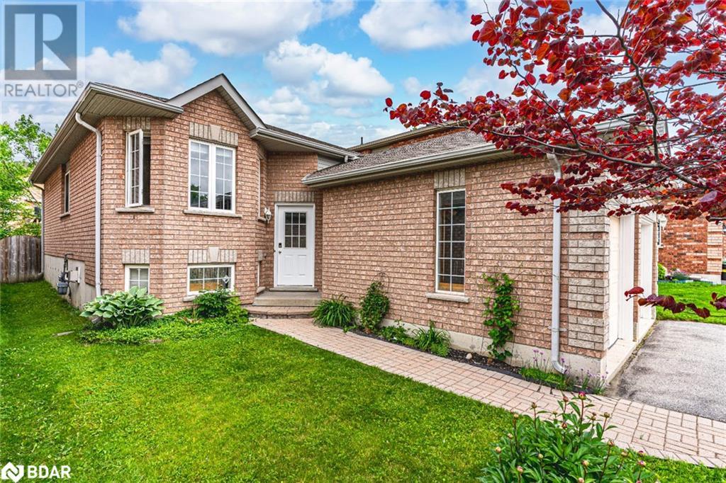 76 Holly Meadow Road, Barrie, Ontario  L4N 0A2 - Photo 2 - 40740280