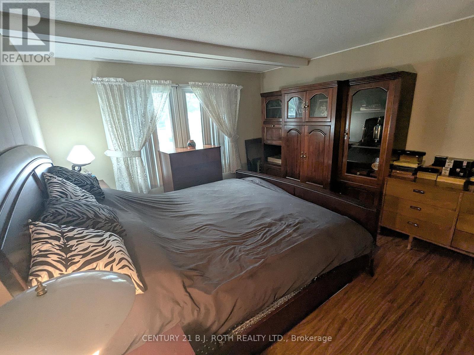 66 Linden Lane, Innisfil, Ontario  L9S 1P2 - Photo 18 - N12147773