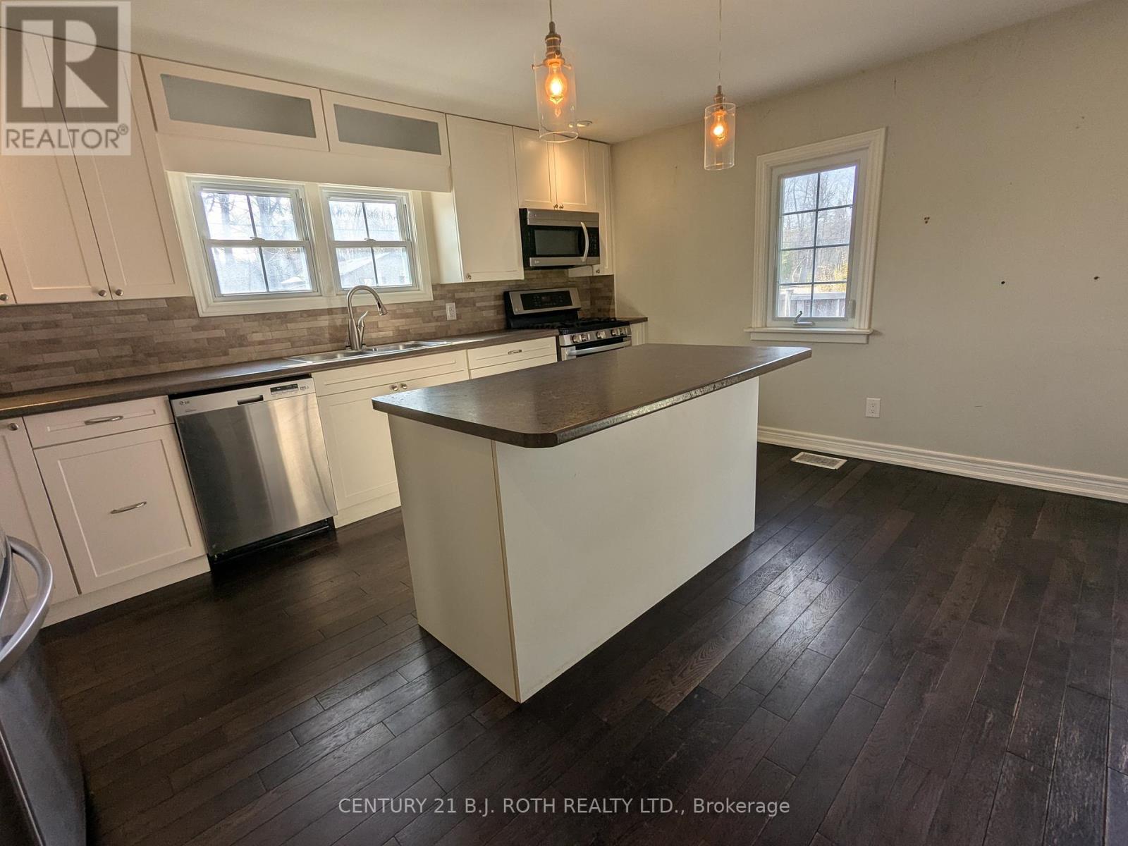 2709 25 Side Road, Innisfil, Ontario  L9S 3T1 - Photo 7 - N12133245