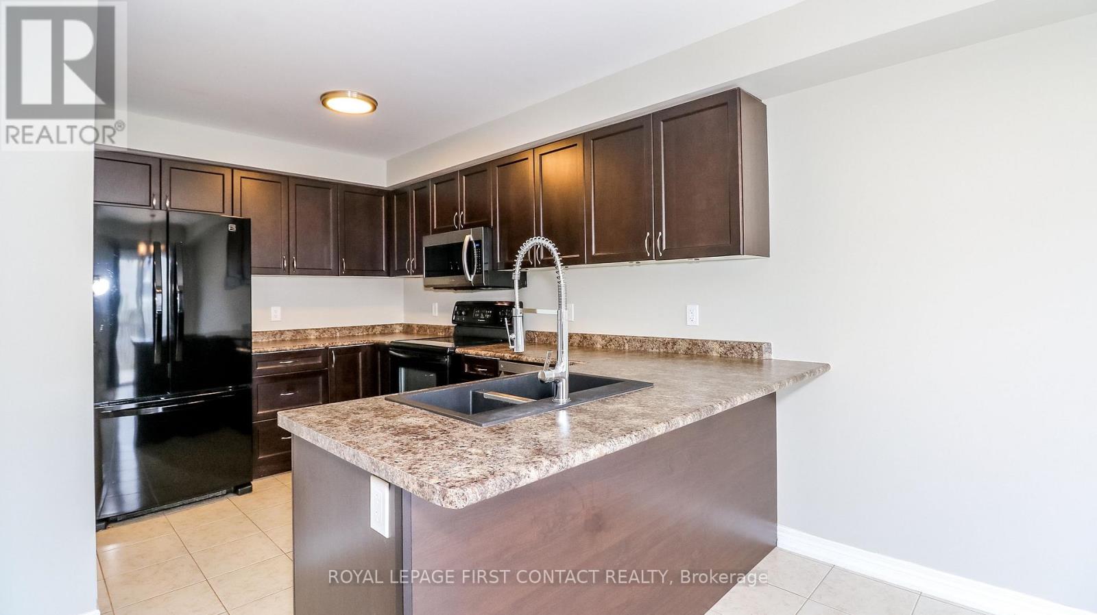 184 Maplewood Drive, Essa (Angus), Ontario  L0M 1B4 - Photo 15 - N12216015
