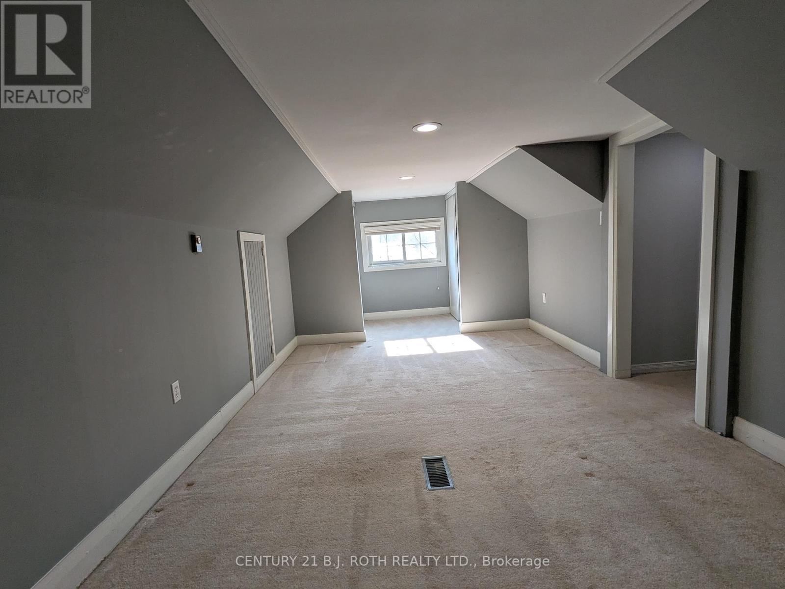2709 25 Side Road, Innisfil, Ontario  L9S 3T1 - Photo 15 - N12133245