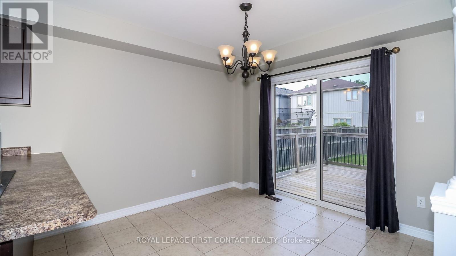 184 Maplewood Drive, Essa (Angus), Ontario  L0M 1B4 - Photo 21 - N12216015