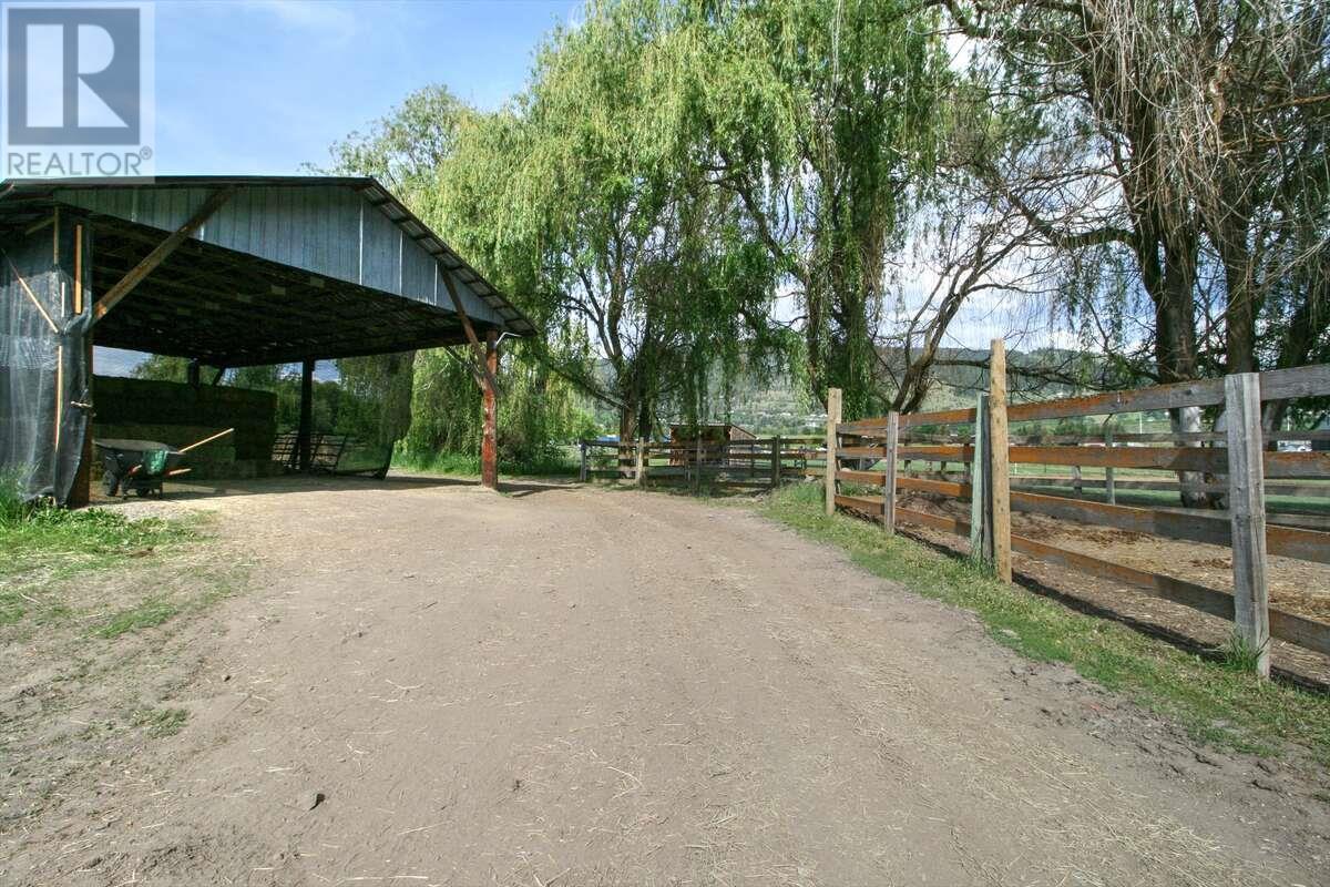 975 Mountview Road, Vernon, British Columbia  V1B 3A5 - Photo 26 - 10352031