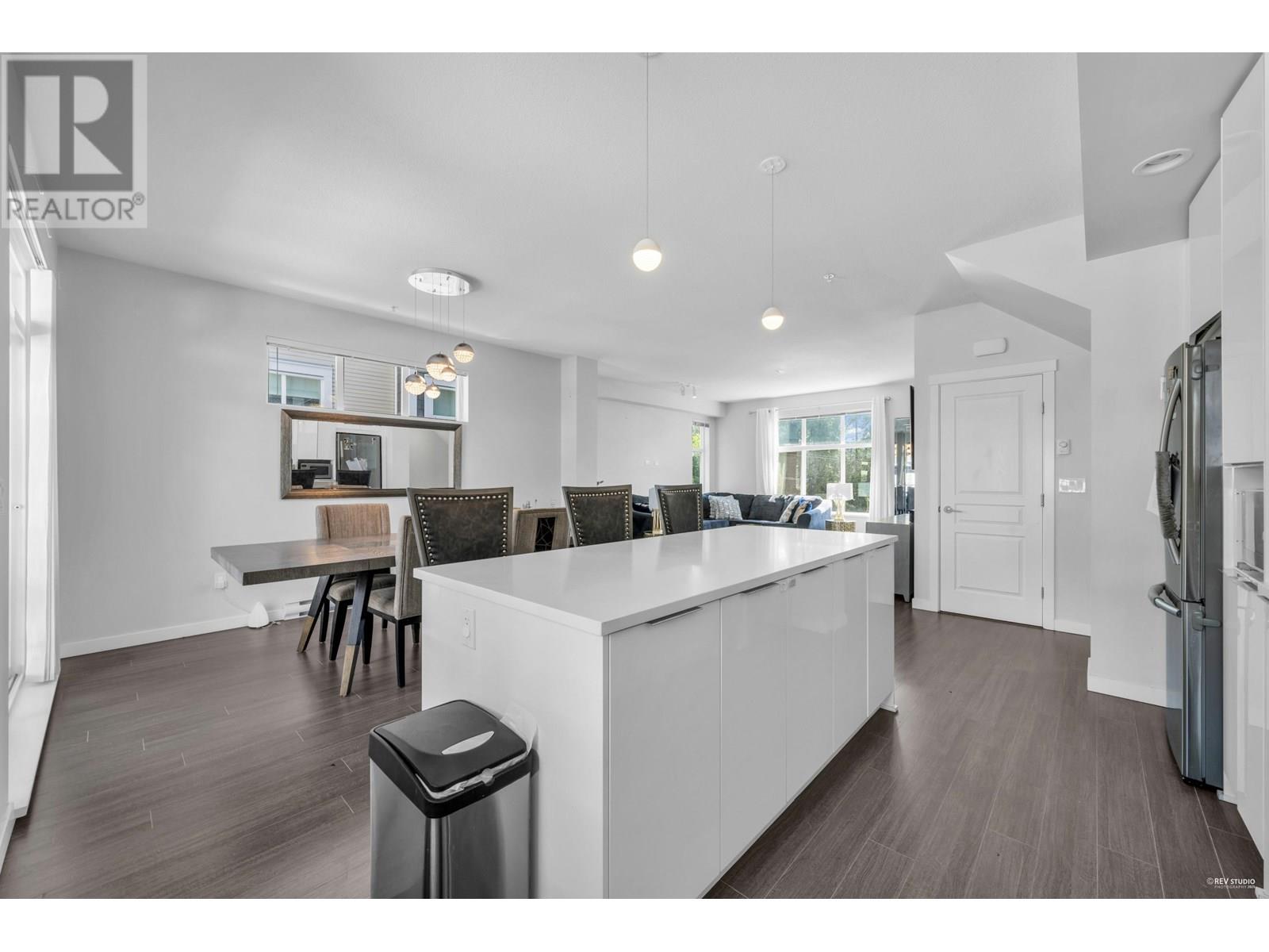 406 11295 Pazarena Place, Maple Ridge, British Columbia  V2X 4K9 - Photo 15 - R3013432
