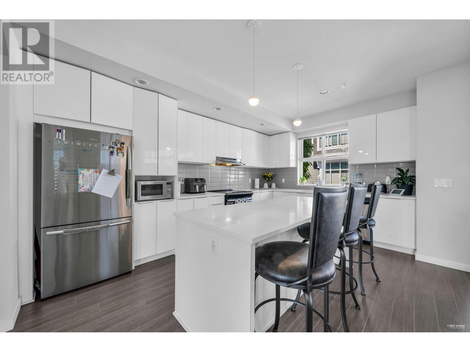 406 11295 Pazarena Place, Maple Ridge, British Columbia  V2X 4K9 - Photo 14 - R3013432