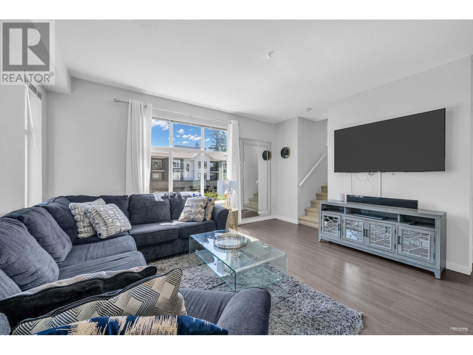 406 11295 Pazarena Place, Maple Ridge, British Columbia  V2X 4K9 - Photo 10 - R3013432