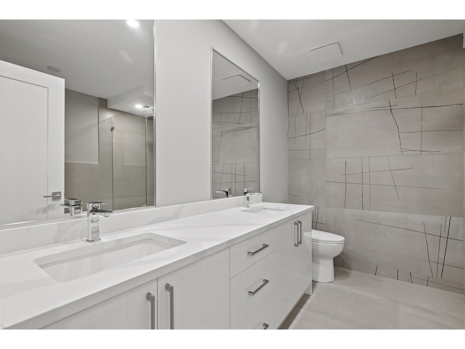 2811 Platform Crescent, Abbotsford, British Columbia  V4X 0B8 - Photo 19 - R3014811