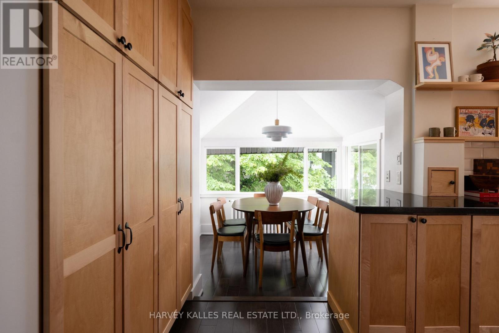 410 Roxton Road, Toronto (Palmerston-Little Italy), Ontario  M6G 3R2 - Photo 10 - C12216400