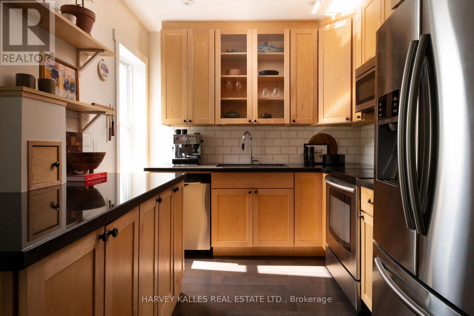 410 Roxton Road, Toronto (Palmerston-Little Italy), Ontario  M6G 3R2 - Photo 12 - C12216400