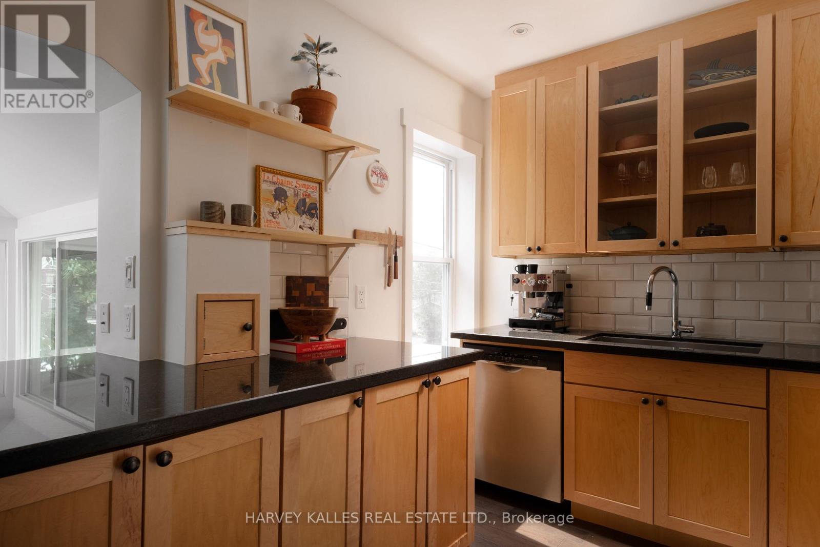410 Roxton Road, Toronto (Palmerston-Little Italy), Ontario  M6G 3R2 - Photo 13 - C12216400