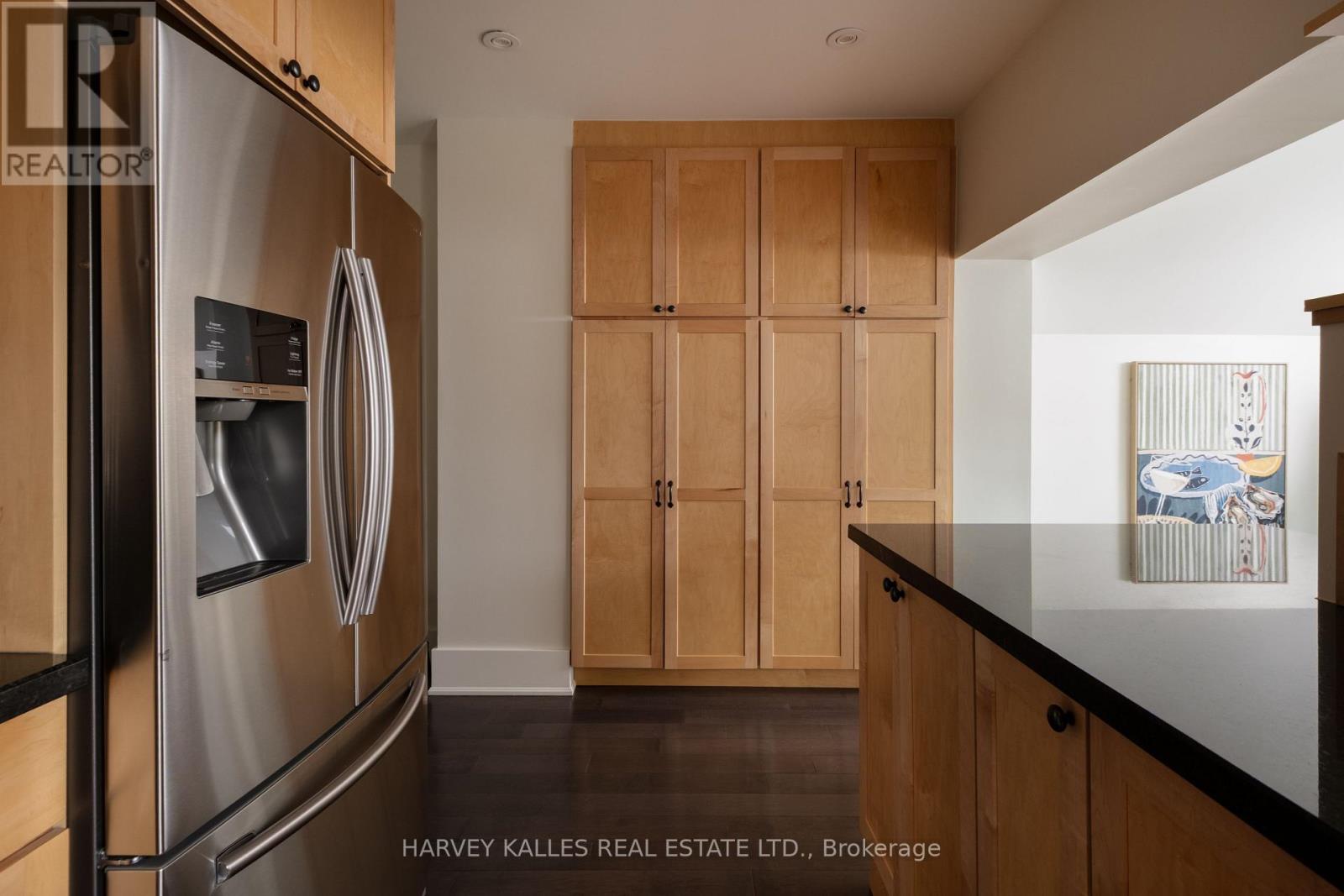 410 Roxton Road, Toronto (Palmerston-Little Italy), Ontario  M6G 3R2 - Photo 14 - C12216400