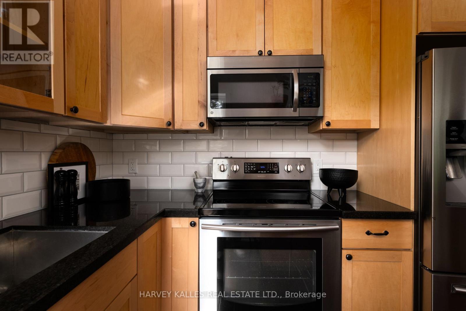 410 Roxton Road, Toronto (Palmerston-Little Italy), Ontario  M6G 3R2 - Photo 15 - C12216400