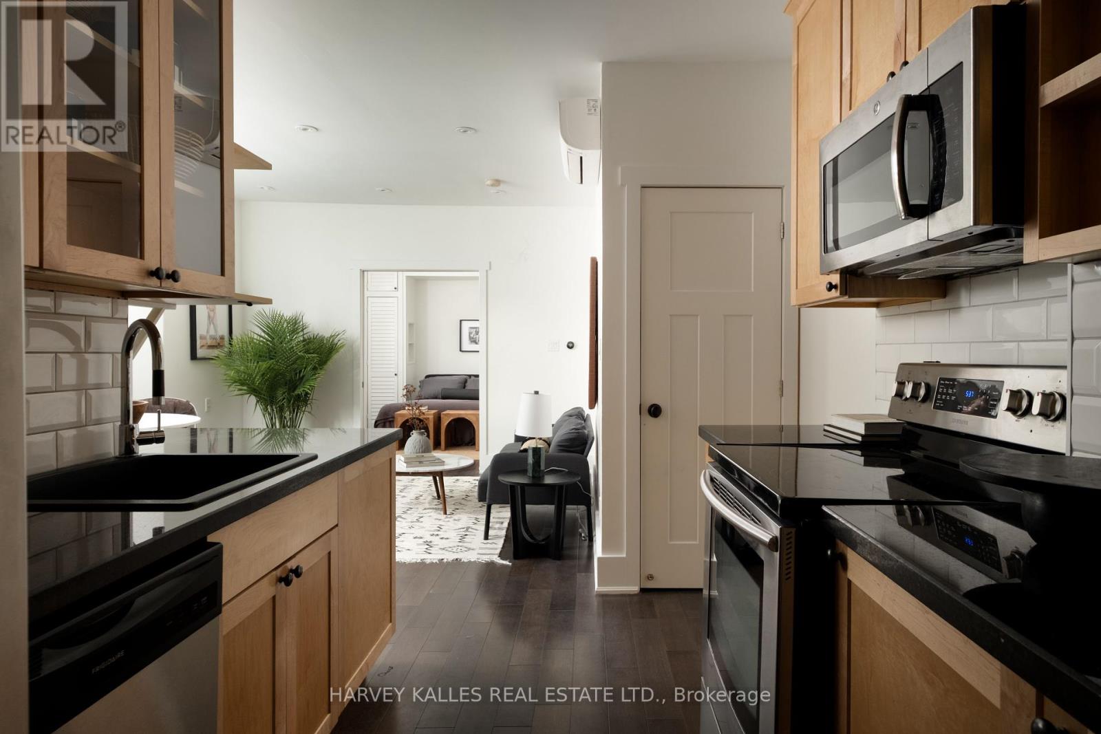 410 Roxton Road, Toronto (Palmerston-Little Italy), Ontario  M6G 3R2 - Photo 29 - C12216400