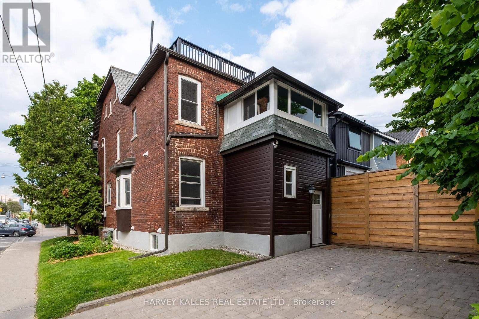410 Roxton Road, Toronto (Palmerston-Little Italy), Ontario  M6G 3R2 - Photo 34 - C12216400
