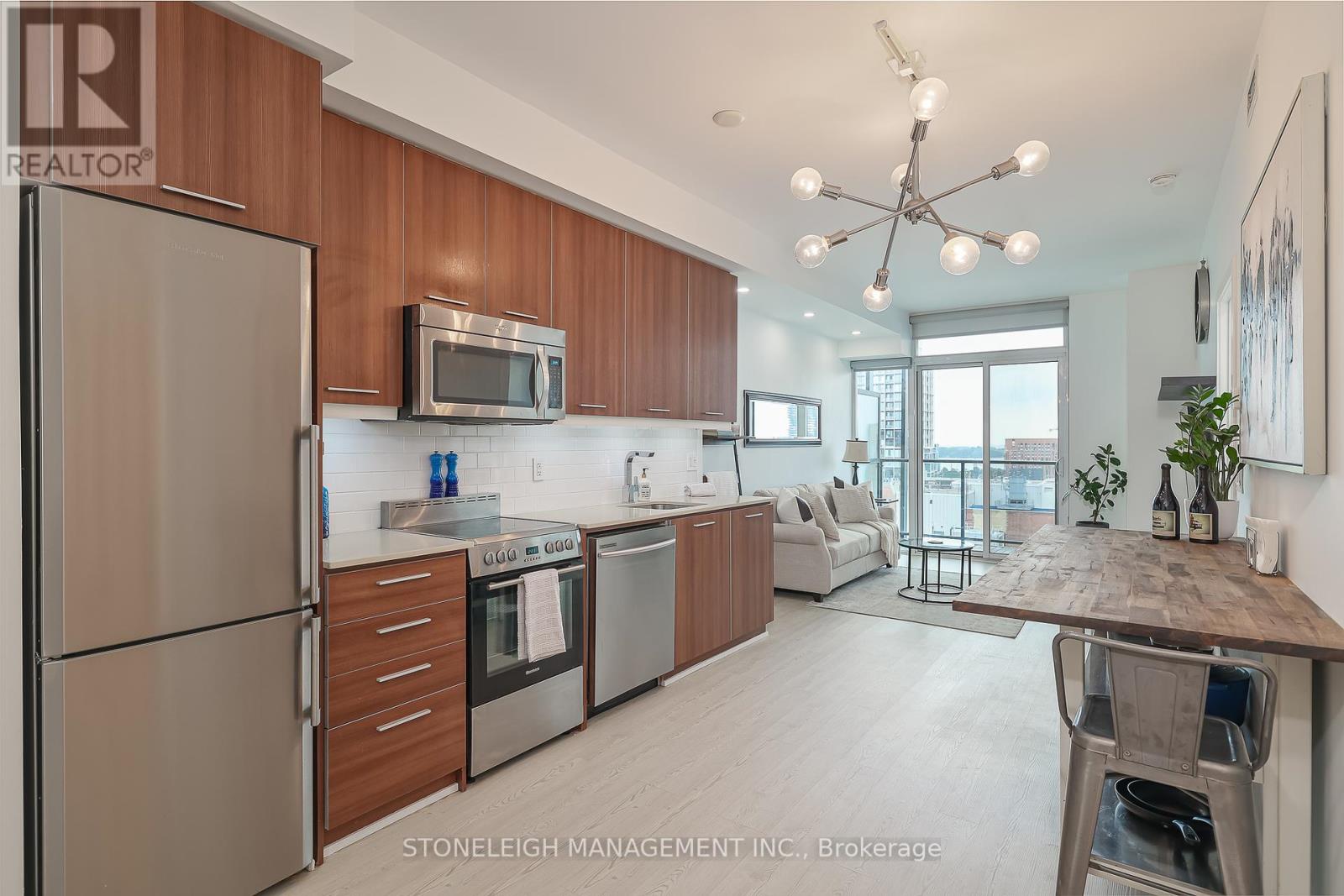 1306 - 105 George Street, Toronto, Ontario  M5S 3E6 - Photo 5 - C12216528