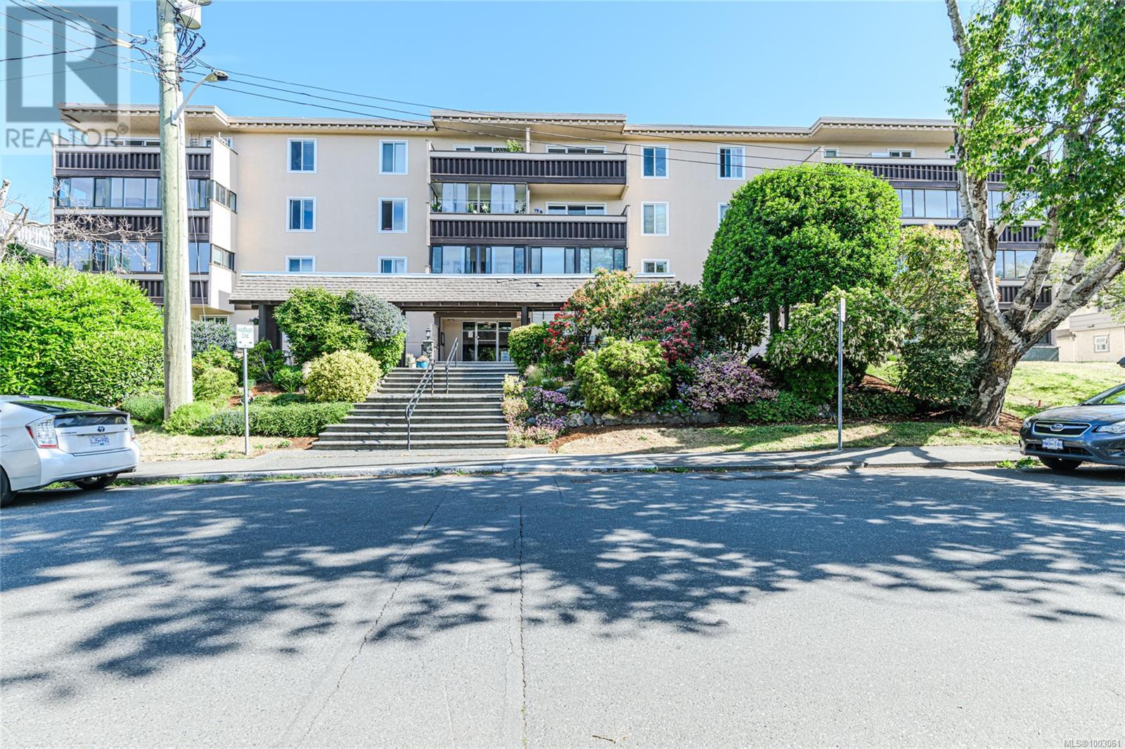 107 1012 Pakington St, Victoria, British Columbia