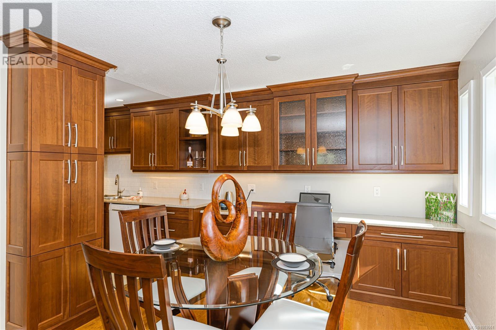 107 1012 Pakington St, Victoria, British Columbia  V8V 3A1 - Photo 15 - 1003061