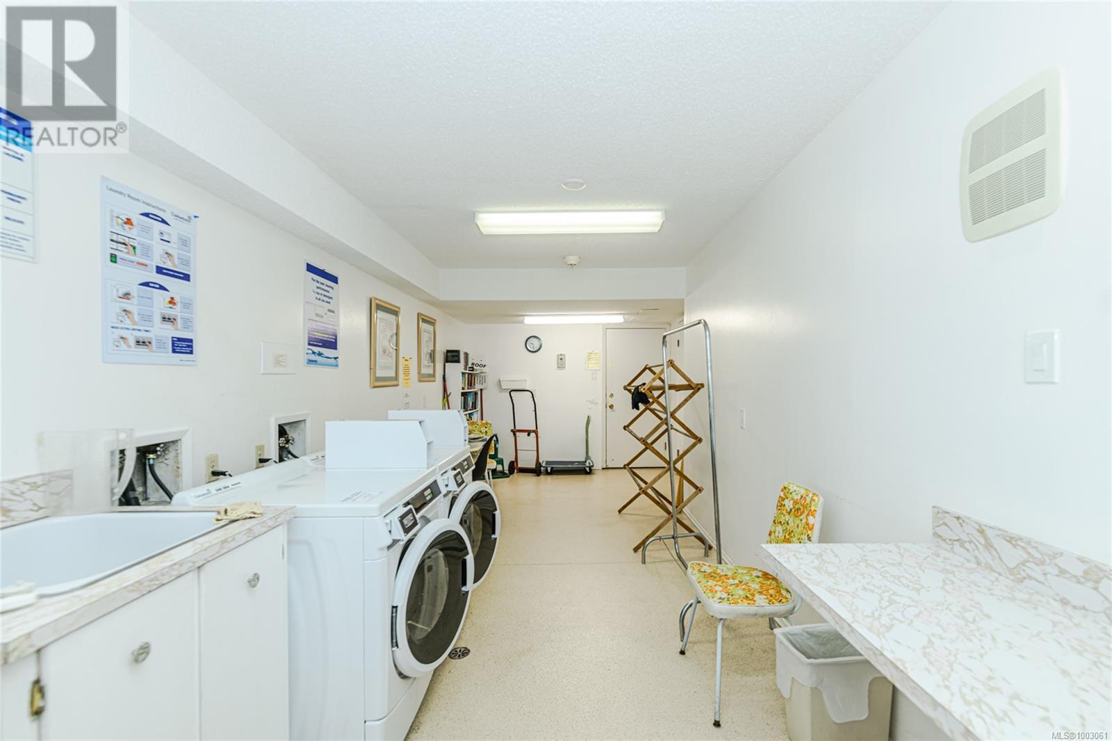 107 1012 Pakington St, Victoria, British Columbia  V8V 3A1 - Photo 27 - 1003061