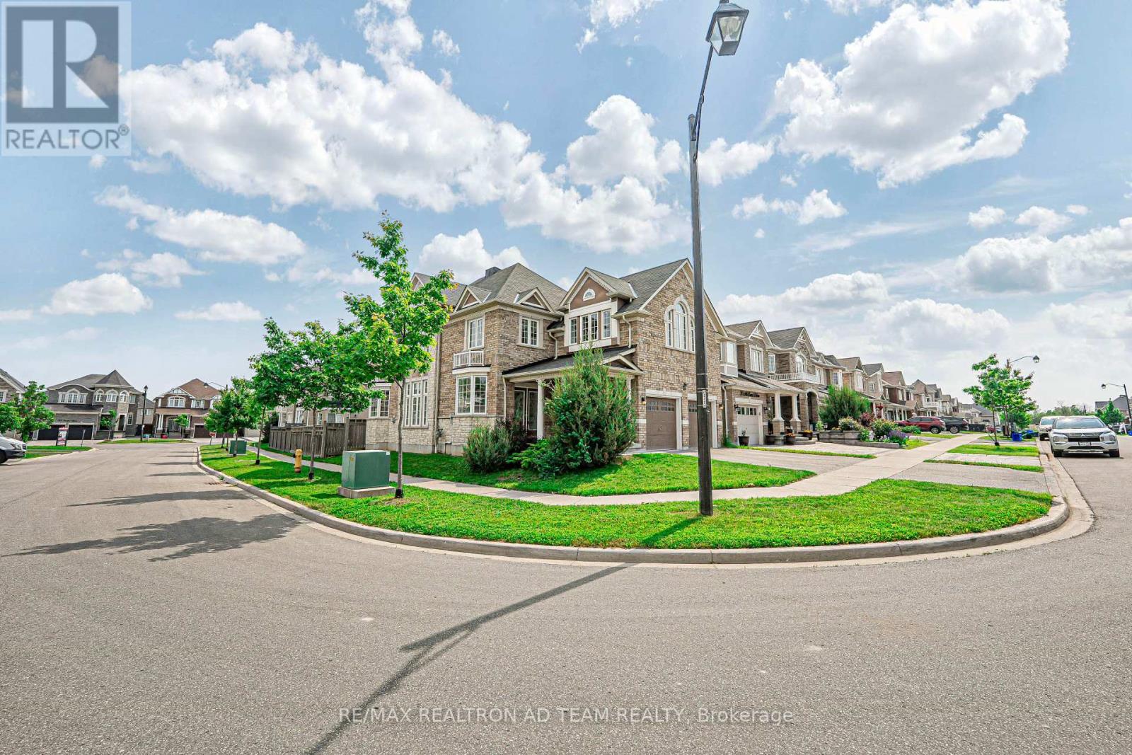 35 Mccourt Drive, Ajax, Ontario  L1Z 0P1 - Photo 4 - E12216375