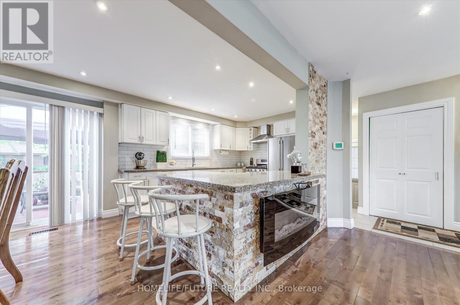515 Harwood Drive, Oshawa, Ontario  L1G 2V2 - Photo 10 - E12216452