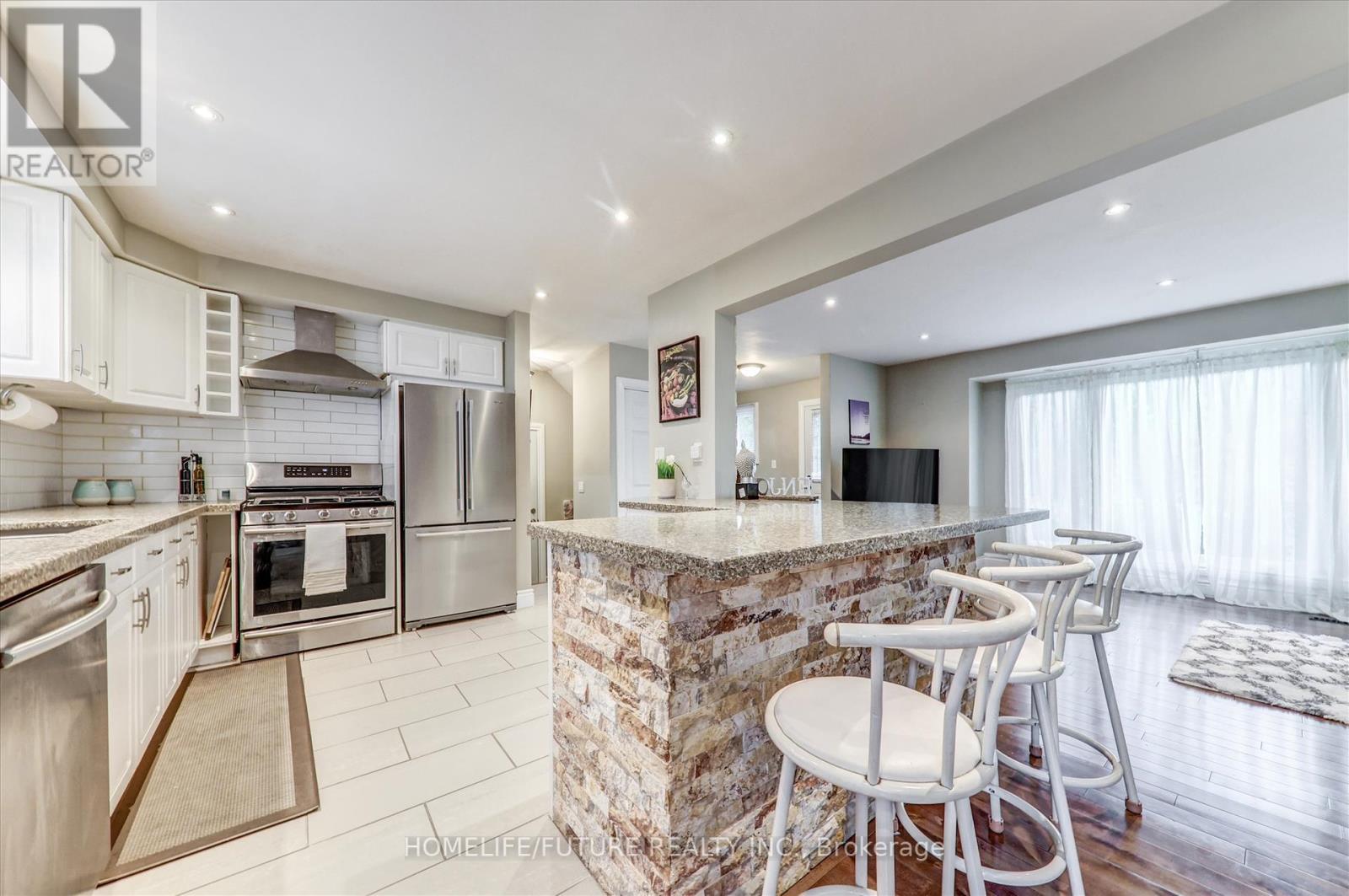 515 Harwood Drive, Oshawa, Ontario  L1G 2V2 - Photo 11 - E12216452