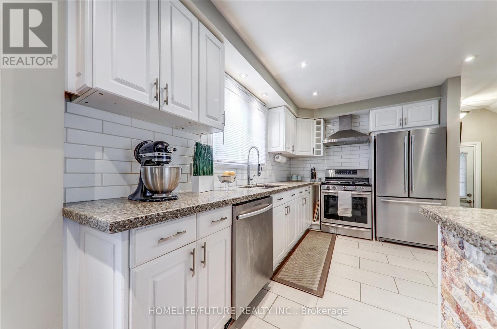 515 Harwood Drive, Oshawa, Ontario  L1G 2V2 - Photo 12 - E12216452
