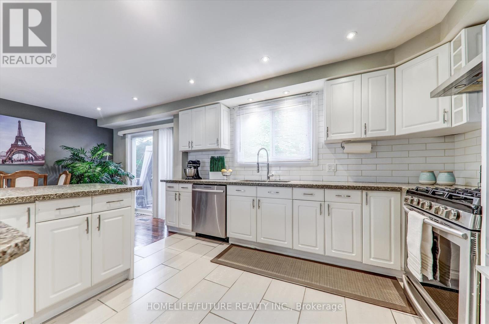 515 Harwood Drive, Oshawa, Ontario  L1G 2V2 - Photo 14 - E12216452