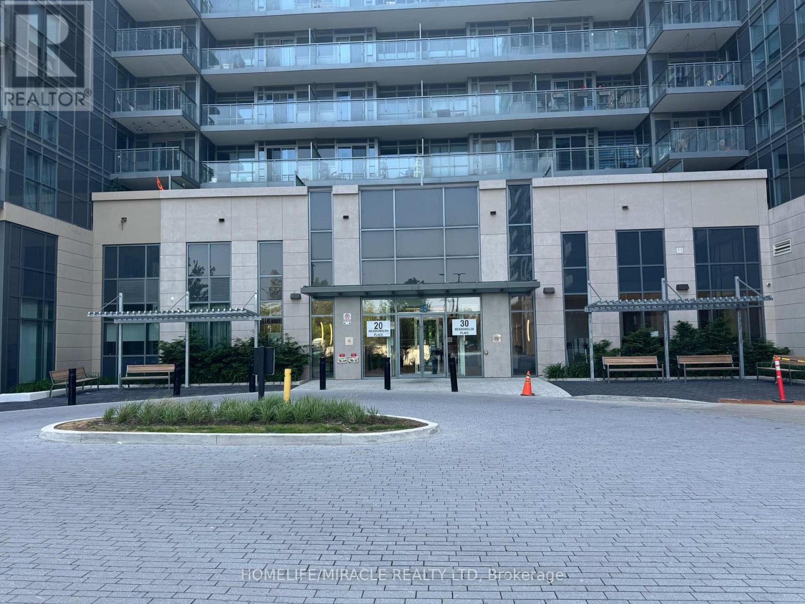 1610 - 20 MEADOWGLEN PLACE, Toronto, Ontario