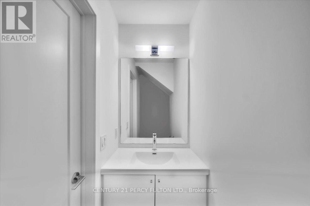 38 Alpine Symphony Path, Oshawa, Ontario  L1L 0R1 - Photo 8 - E12215584