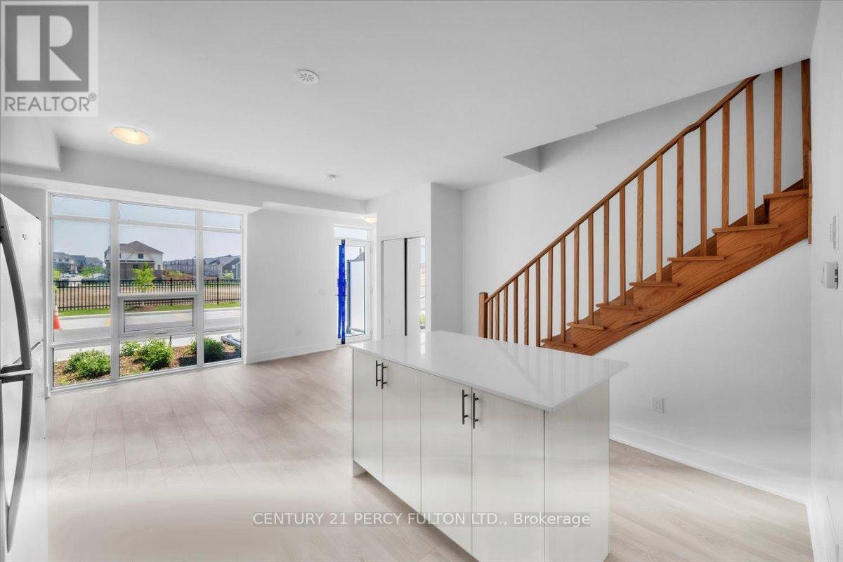 38 Alpine Symphony Path, Oshawa, Ontario  L1L 0R1 - Photo 4 - E12215584