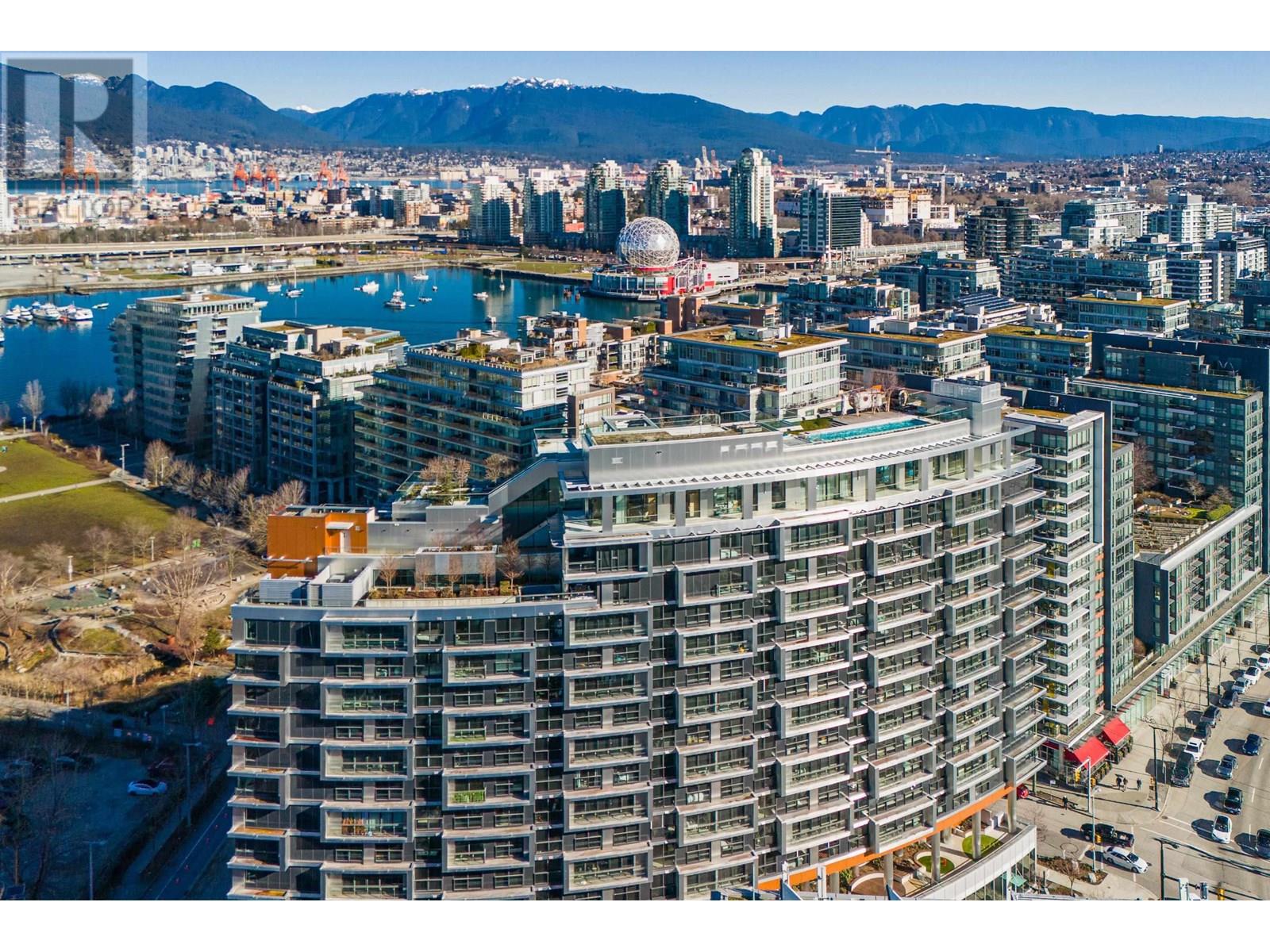 911 1768 COOK STREET, Vancouver, British Columbia