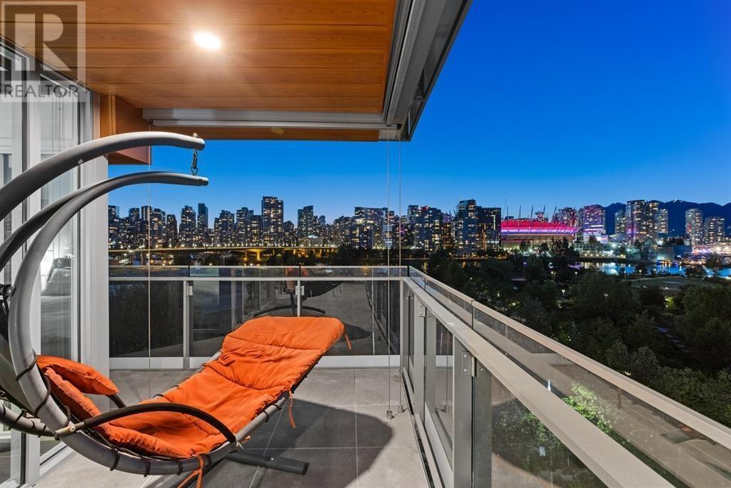 911 1768 Cook Street, Vancouver, British Columbia  V5Y 0N3 - Photo 3 - R3014549