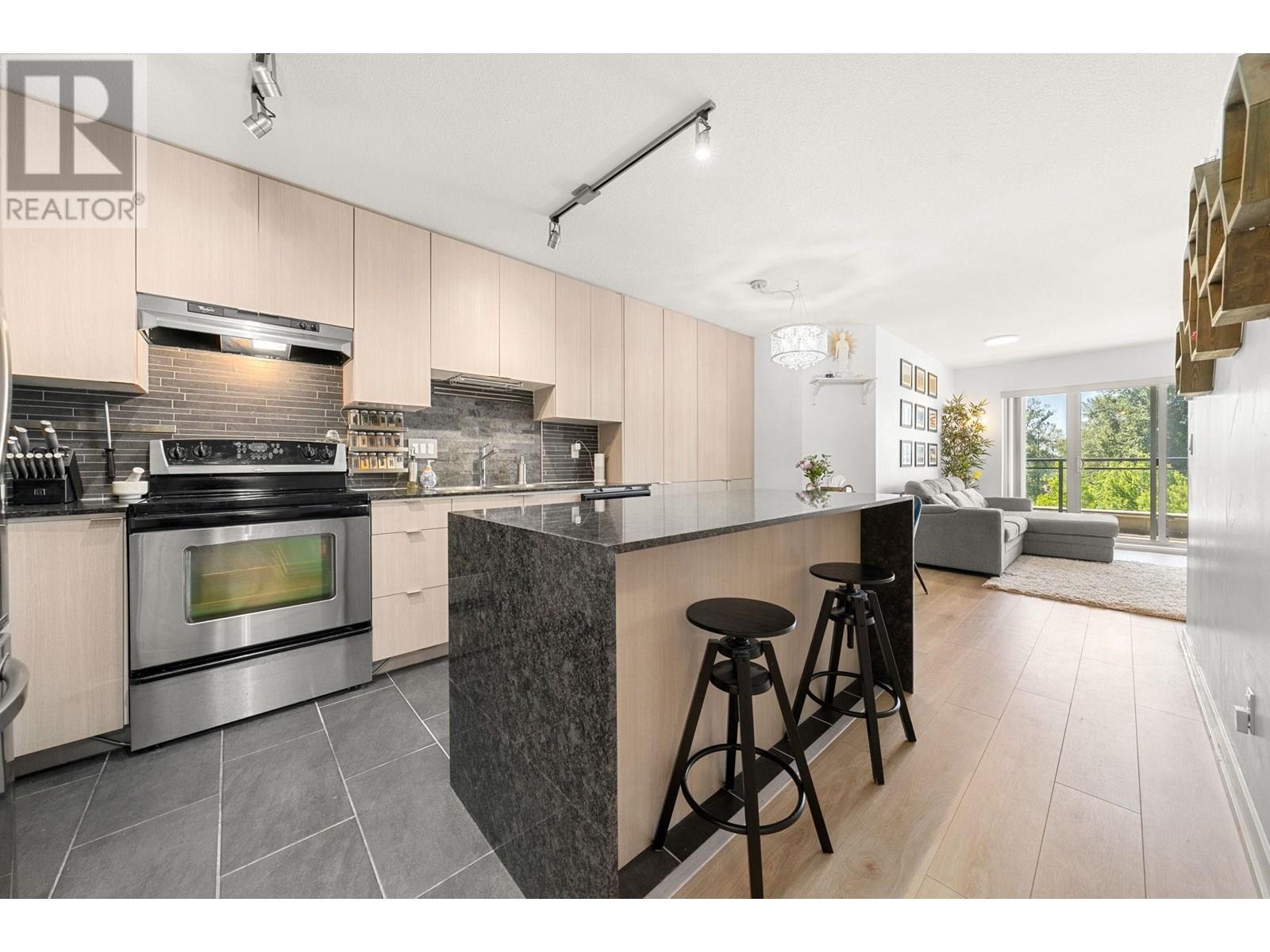 416 1633 Mackay Avenue, North Vancouver, British Columbia  V7P 0A2 - Photo 1 - R3014833