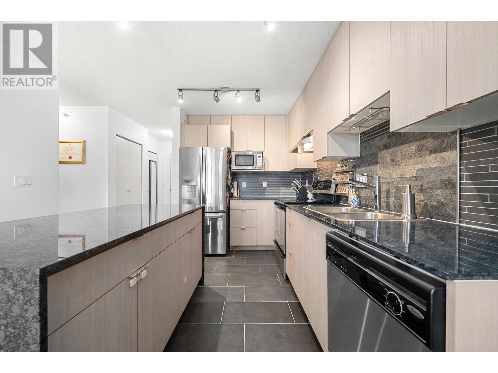 416 1633 Mackay Avenue, North Vancouver, British Columbia  V7P 0A2 - Photo 2 - R3014833