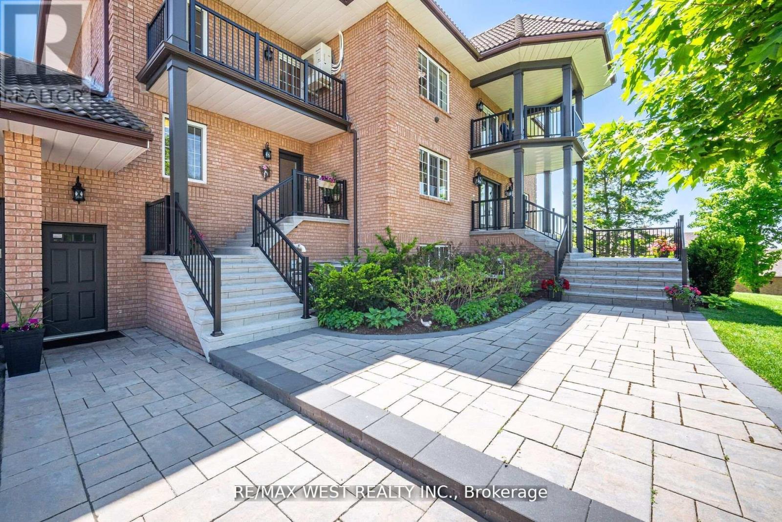 7 Stewart Crescent, Essa (Thornton), Ontario  L0L 2N0 - Photo 2 - N12216335