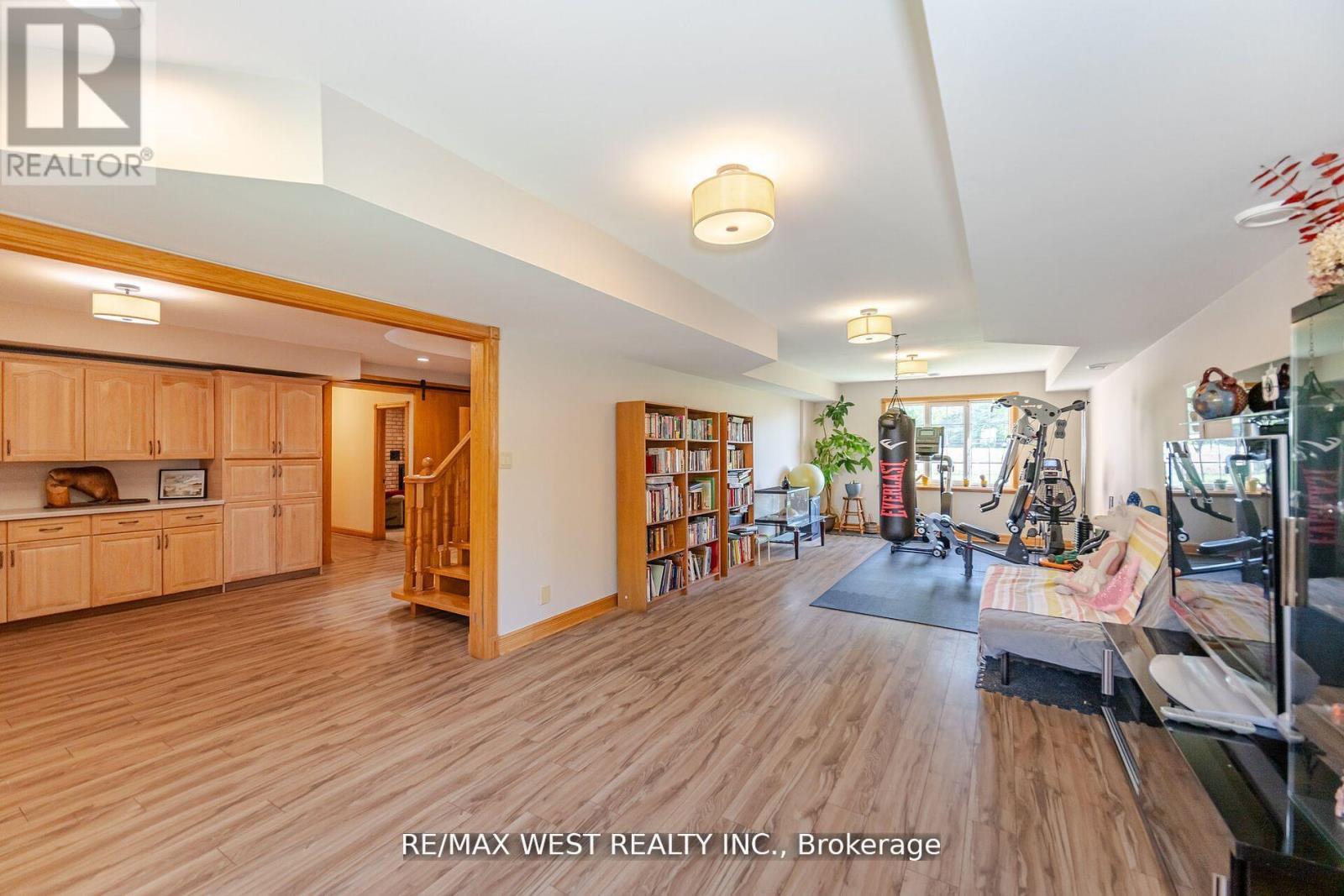 7 Stewart Crescent, Essa (Thornton), Ontario  L0L 2N0 - Photo 25 - N12216335