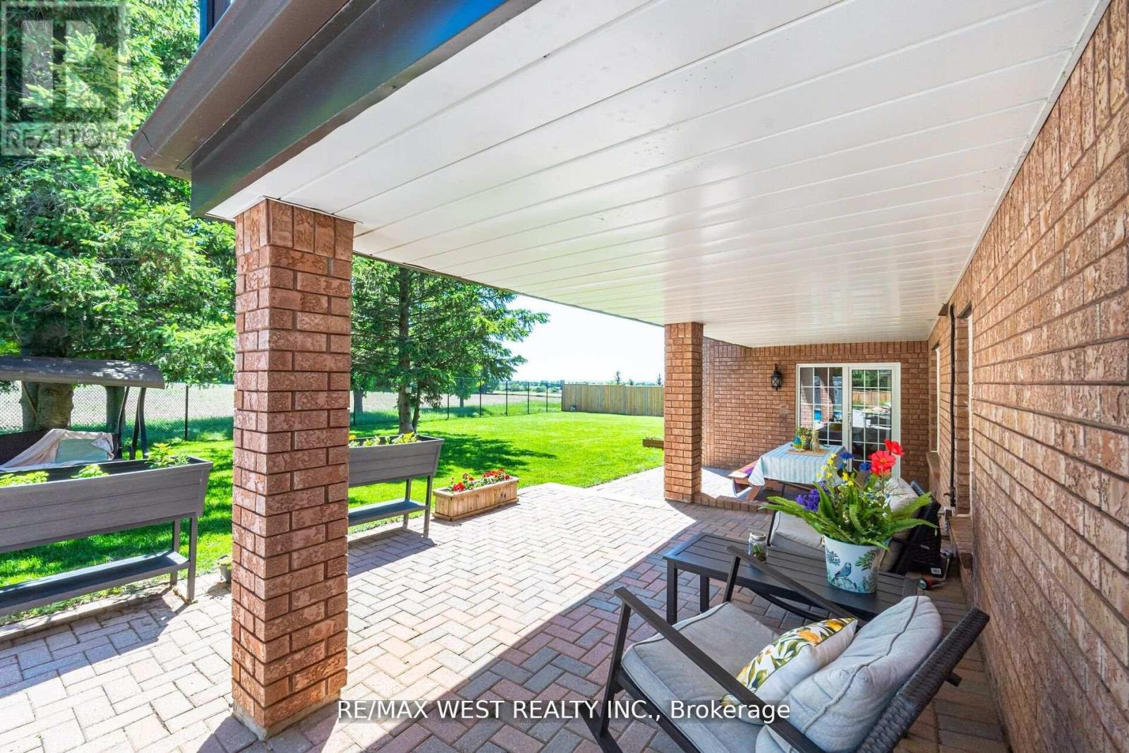 7 Stewart Crescent, Essa (Thornton), Ontario  L0L 2N0 - Photo 32 - N12216335