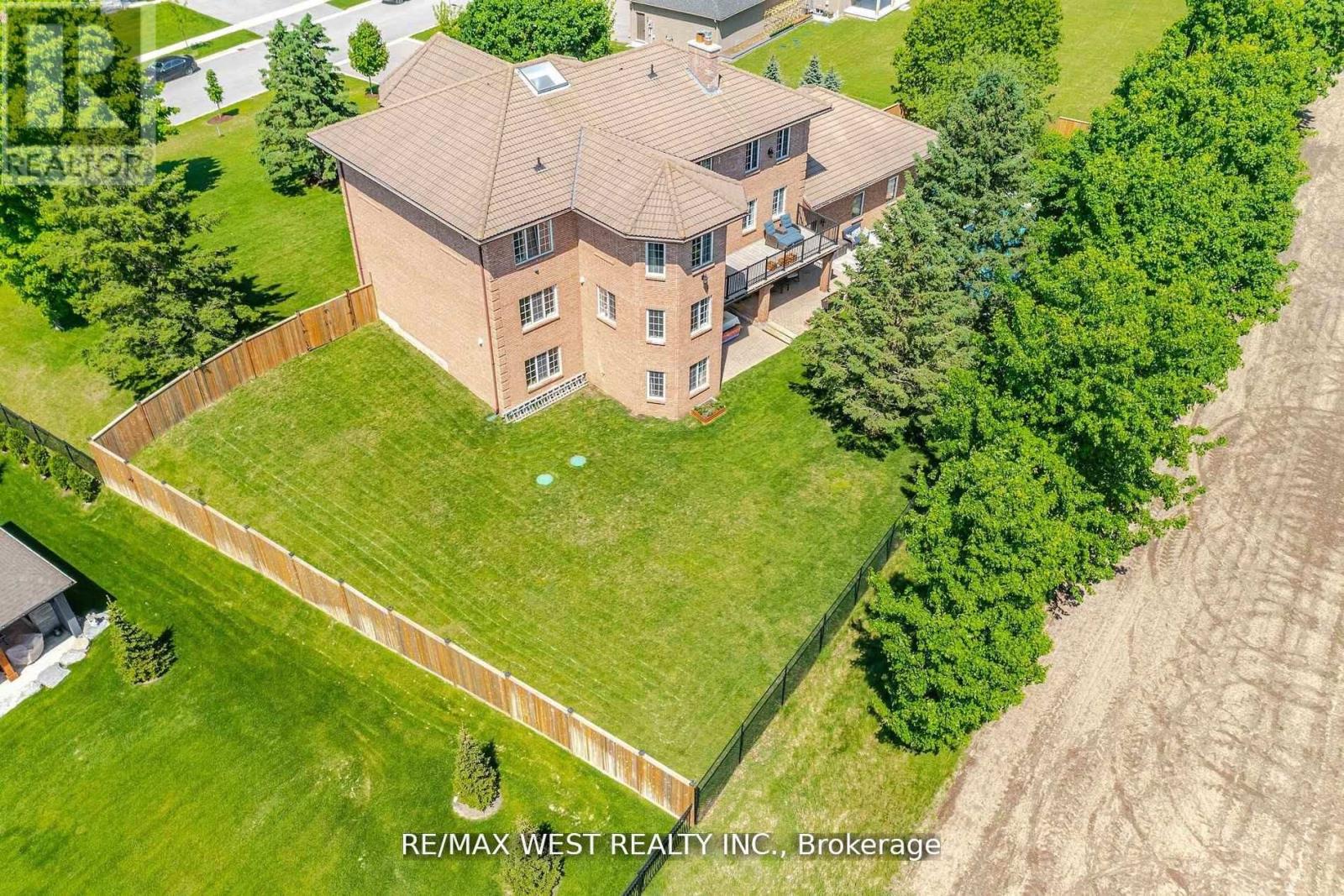 7 Stewart Crescent, Essa (Thornton), Ontario  L0L 2N0 - Photo 38 - N12216335