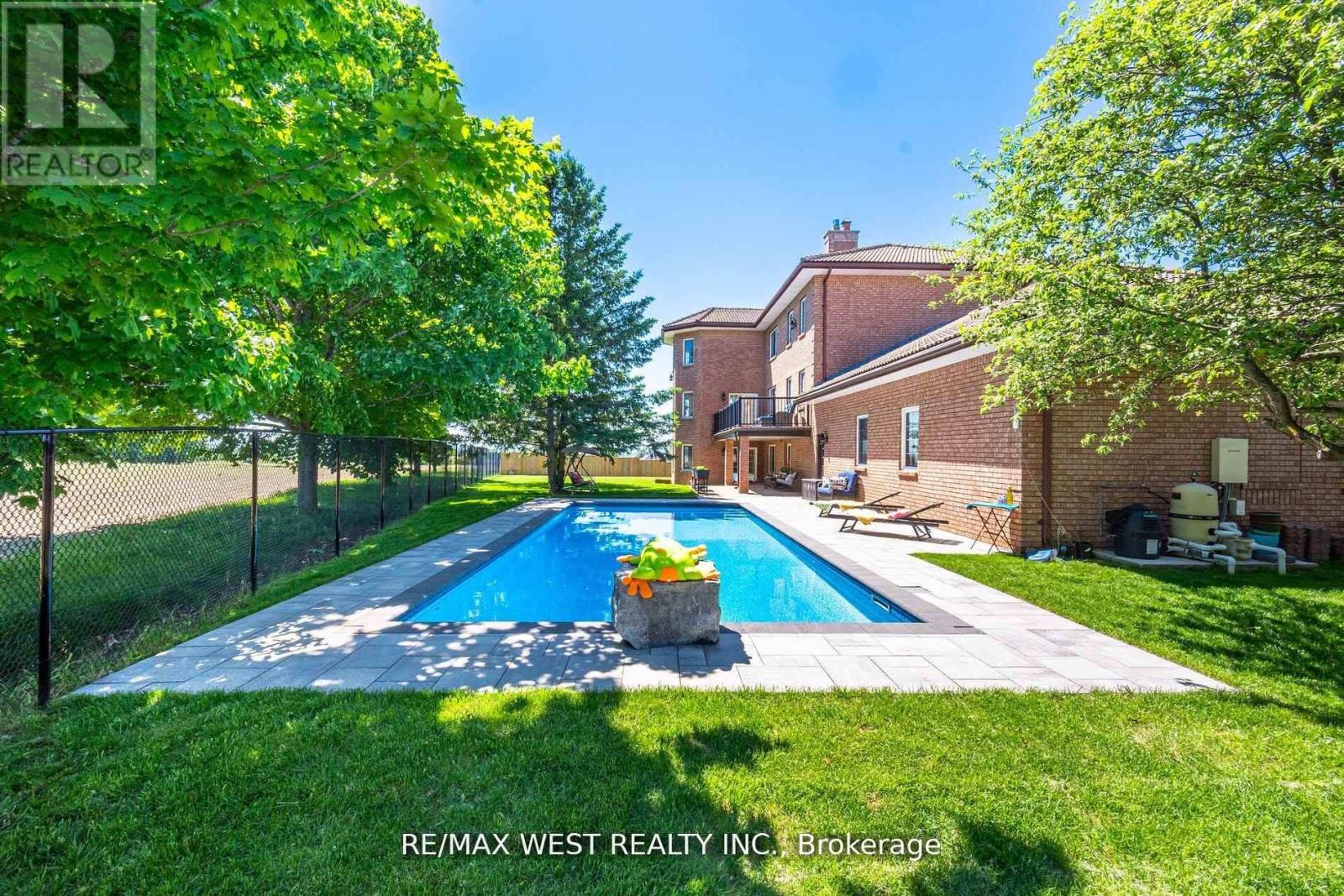 7 Stewart Crescent, Essa (Thornton), Ontario  L0L 2N0 - Photo 34 - N12216335