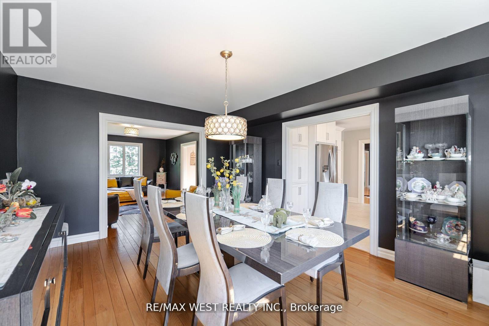 7 Stewart Crescent, Essa (Thornton), Ontario  L0L 2N0 - Photo 5 - N12216335