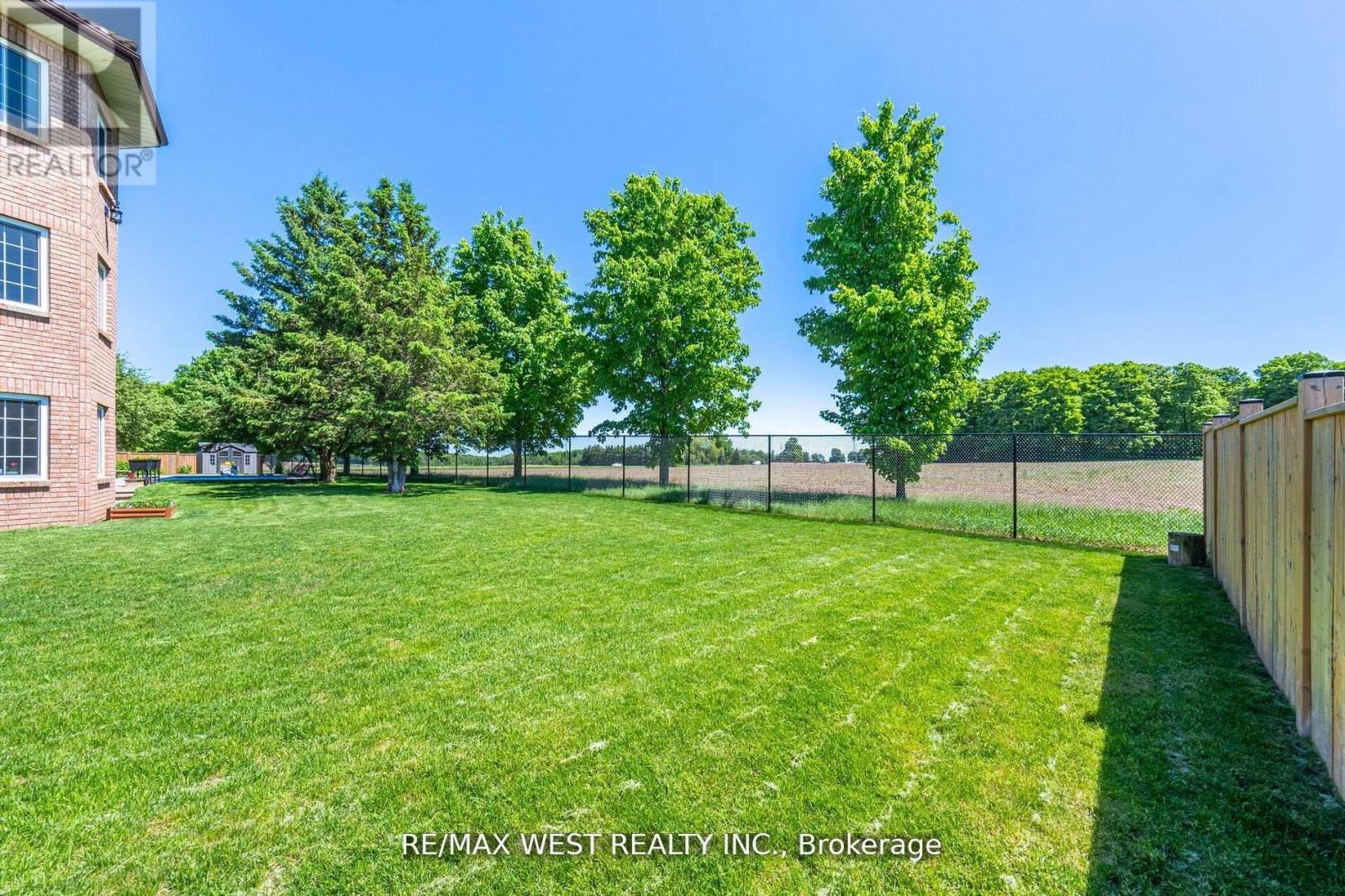 7 Stewart Crescent, Essa (Thornton), Ontario  L0L 2N0 - Photo 36 - N12216335