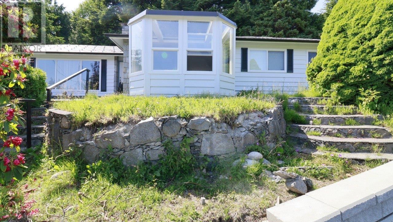 567 St. Giles Road, West Vancouver, British Columbia  V7S 1L7 - Photo 1 - R3014859