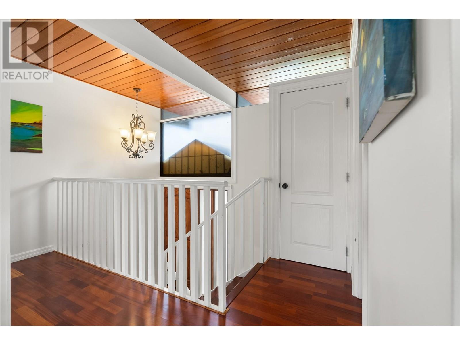 621 The Del, North Vancouver, British Columbia  V7N 2X9 - Photo 4 - R3014864