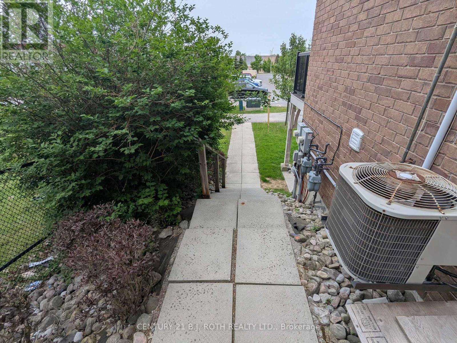 2 - 175 Stanley Street, Barrie, Ontario  L4M 0G2 - Photo 6 - S12185311