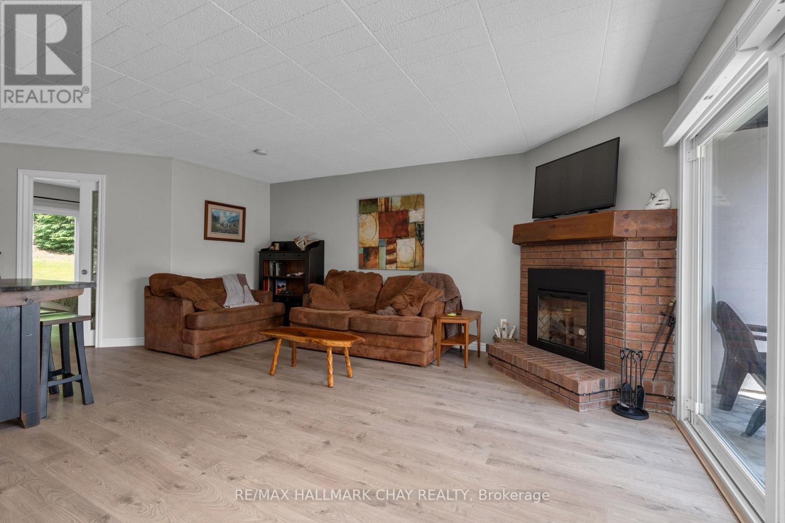 216 - 1102 Horseshoe Valley Road W, Oro-Medonte, Ontario  L4M 4Y8 - Photo 3 - S12215848