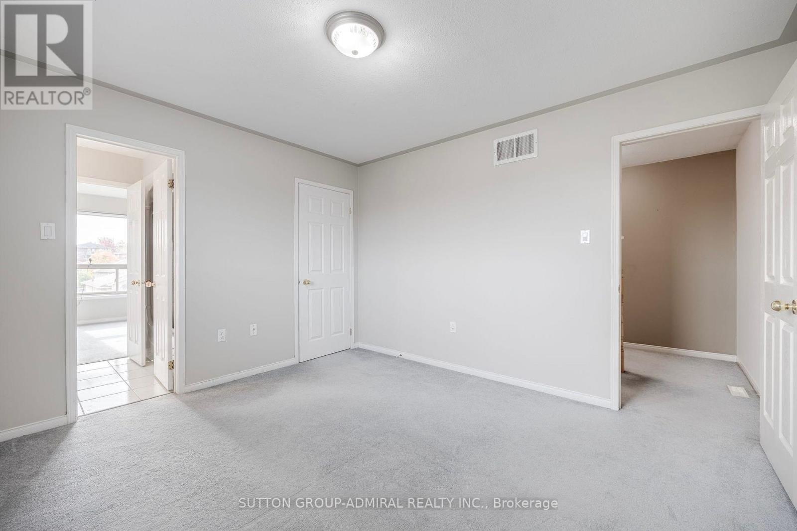 132 Brown Wood Drive, Barrie (Little Lake), Ontario  L4M 6M8 - Photo 20 - S12215982