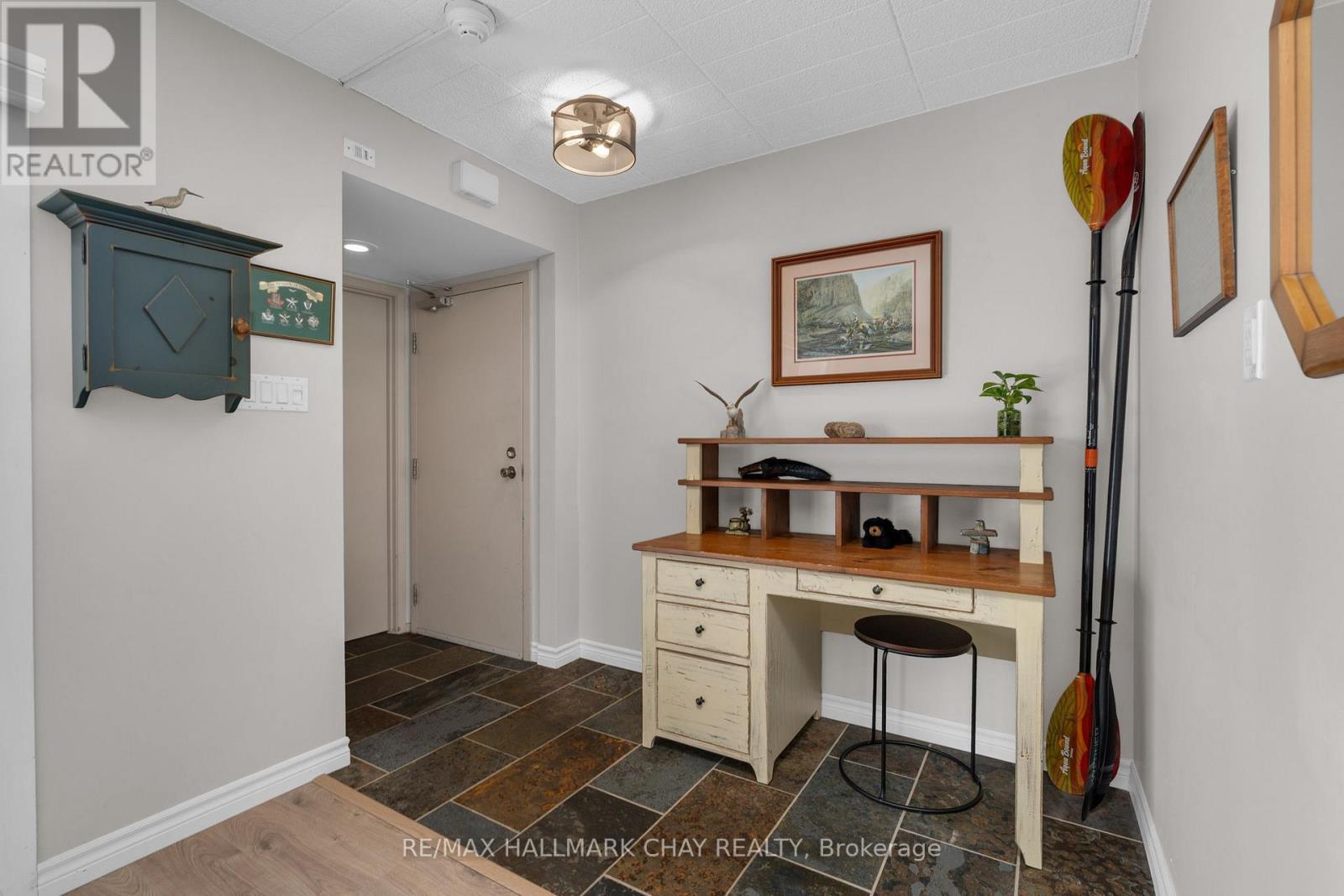 216 - 1102 Horseshoe Valley Road W, Oro-Medonte, Ontario  L4M 4Y8 - Photo 2 - S12215848
