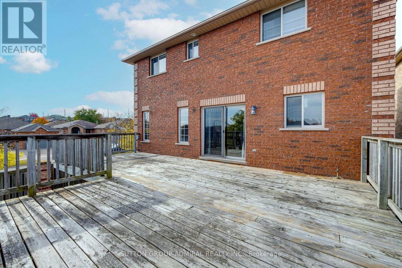 132 Brown Wood Drive, Barrie (Little Lake), Ontario  L4M 6M8 - Photo 13 - S12215982
